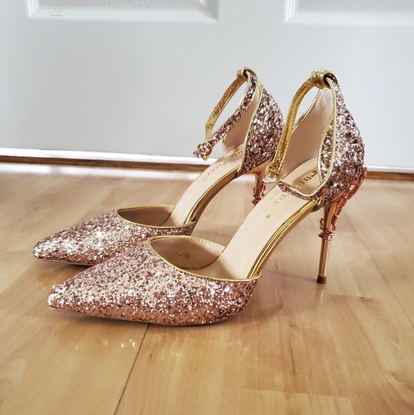 Big Tree Gold Glitter Medium Heel Shoes with Ankle Strap. NWOT. #68 - Picture 1 of 8